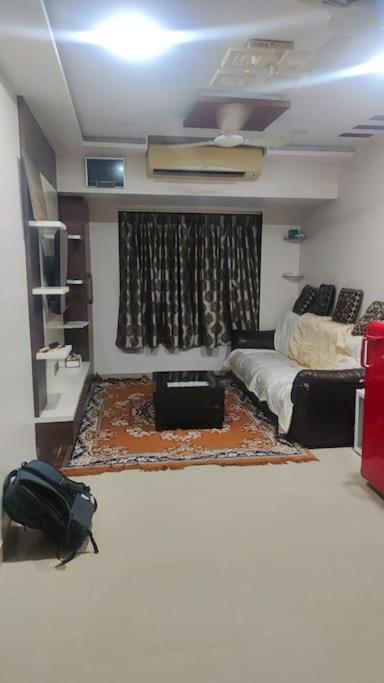 דירות Full Furnished 1 Bhk In South מומביי מראה חיצוני תמונה